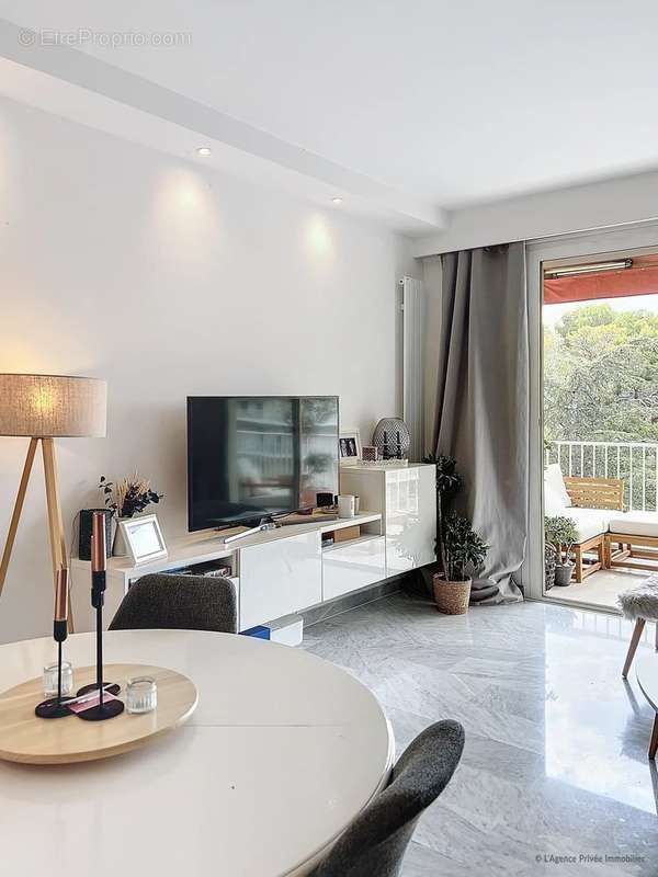 Appartement à CAGNES-SUR-MER