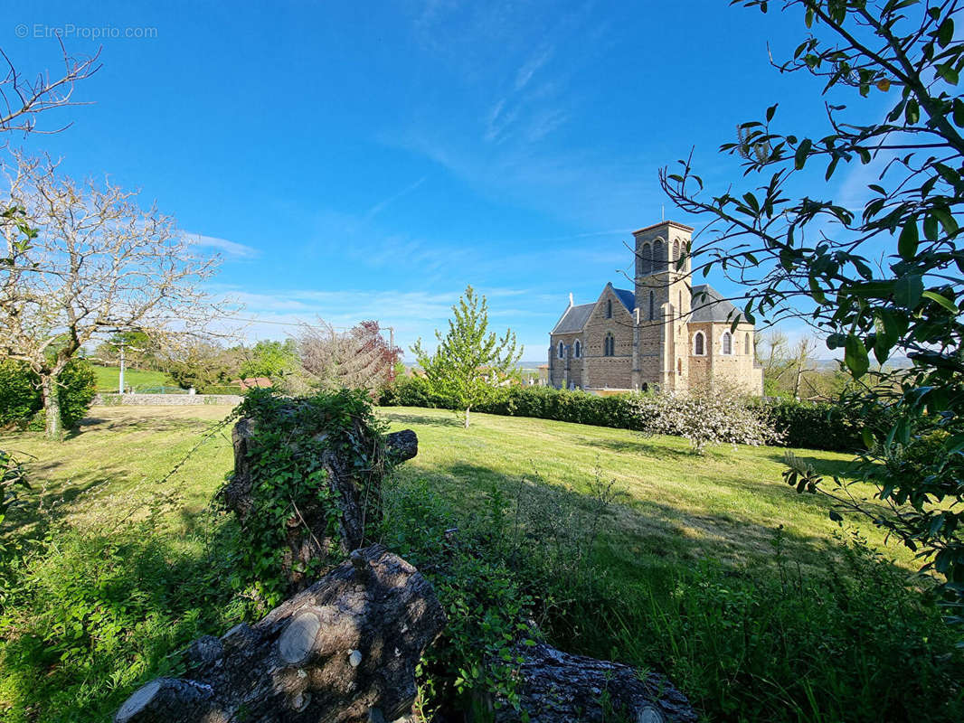 Terrain à LA COTE-SAINT-ANDRE