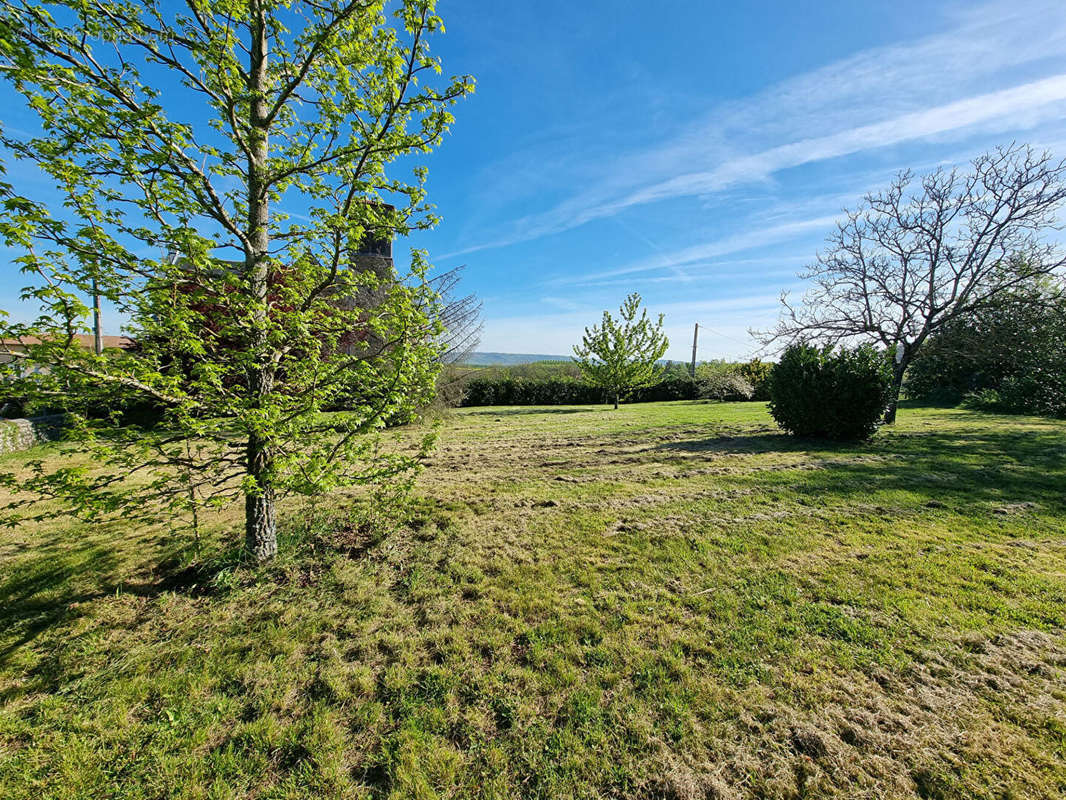 Terrain à LA COTE-SAINT-ANDRE