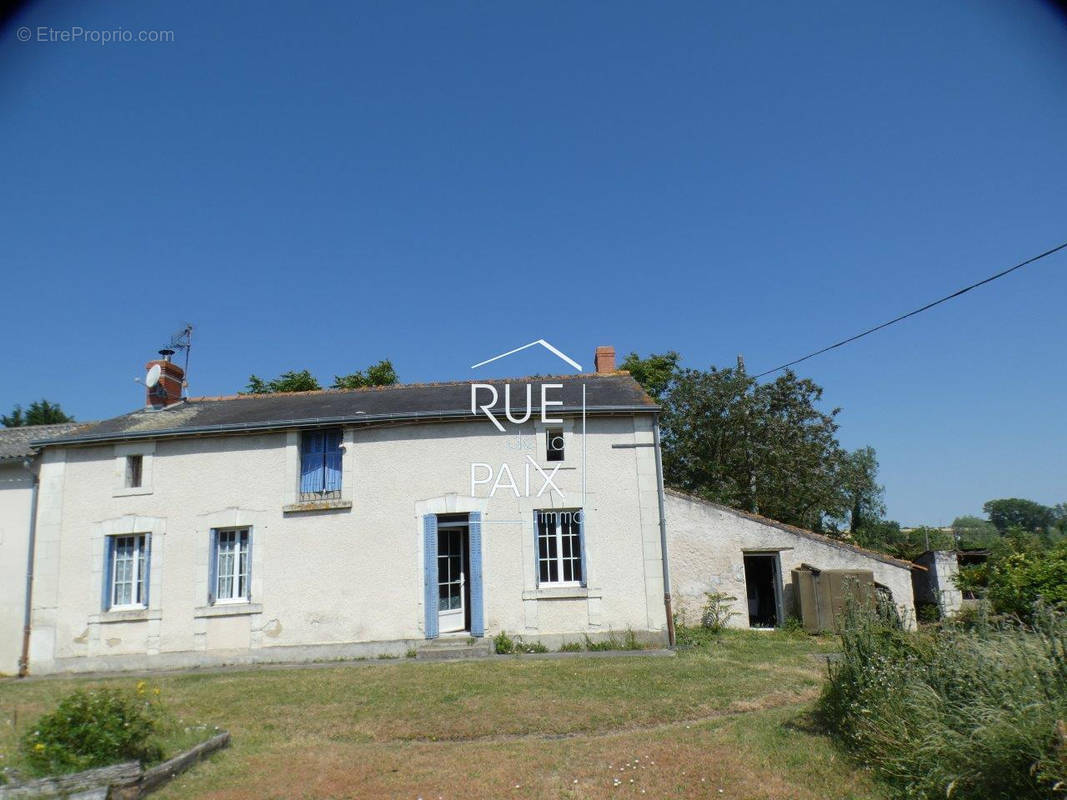 Maison à SAINT-GENEST-D&#039;AMBIERE