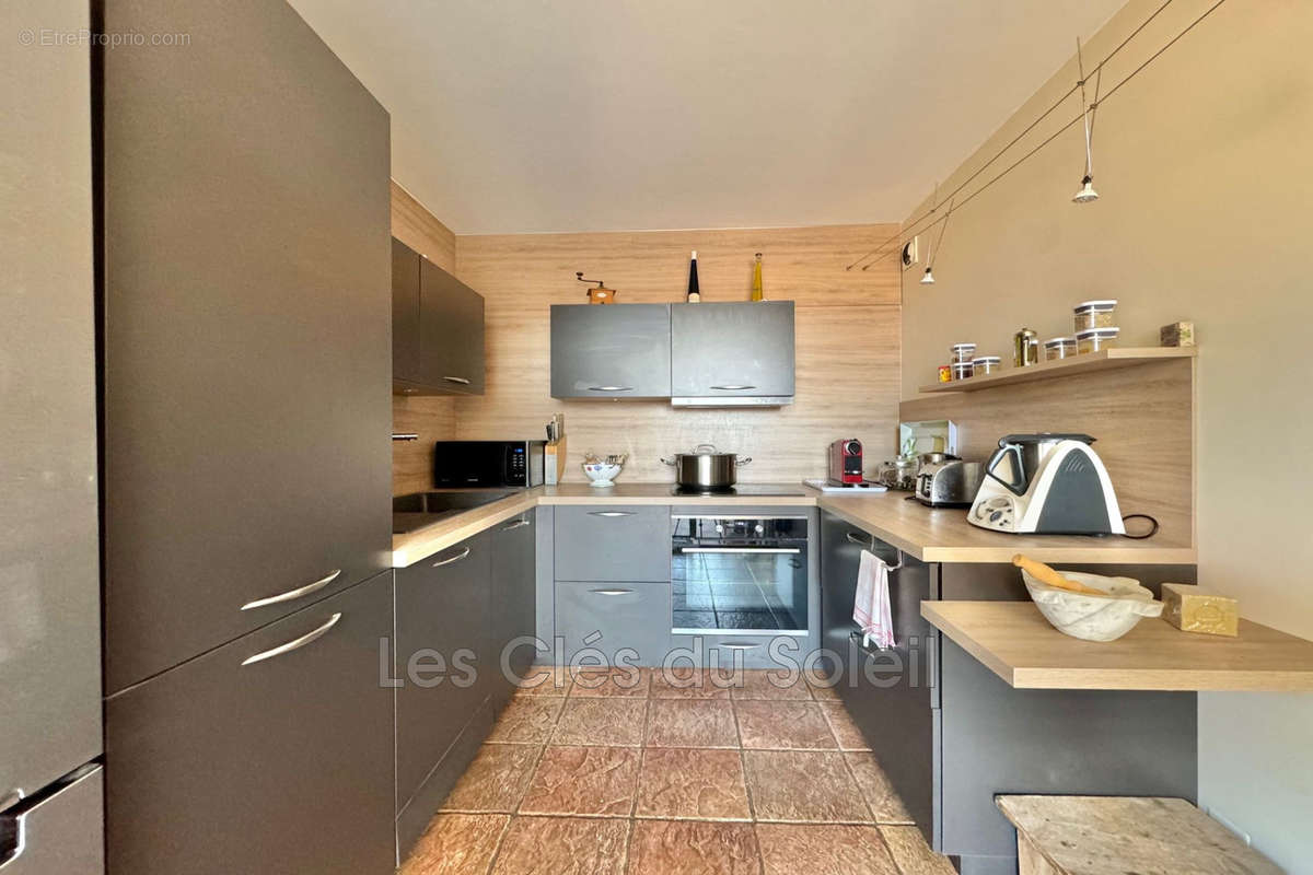 Appartement à HYERES