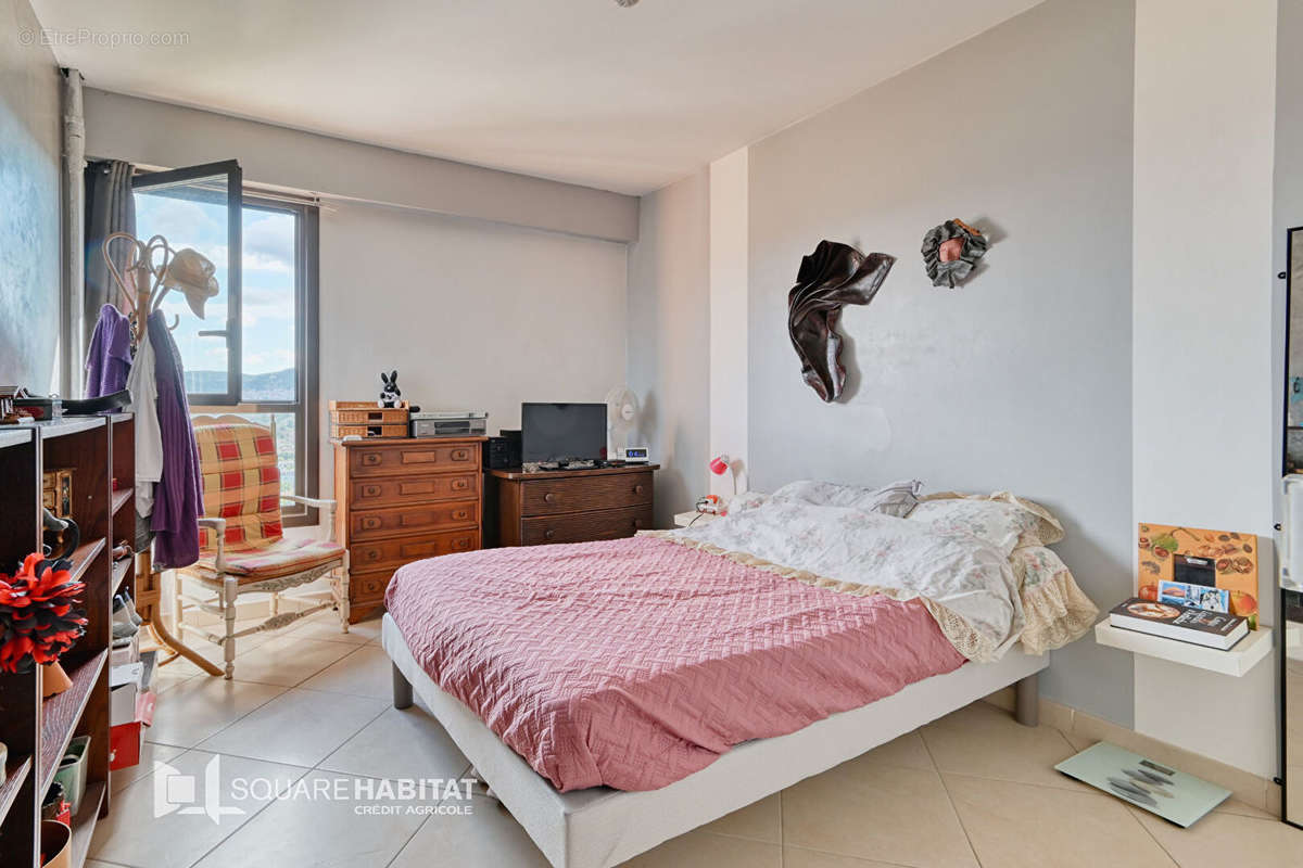 Appartement à MARSEILLE-13E