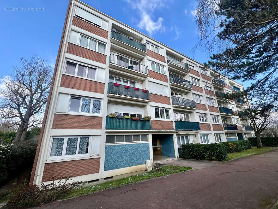 Appartement à LE PERREUX-SUR-MARNE