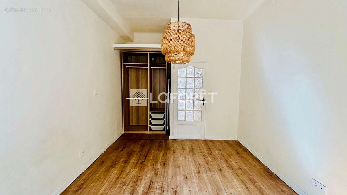 Appartement à MARSEILLE-1E