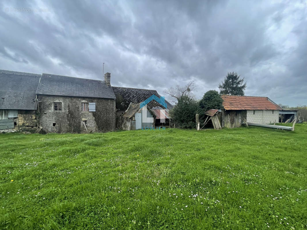 Maison à BARENTON