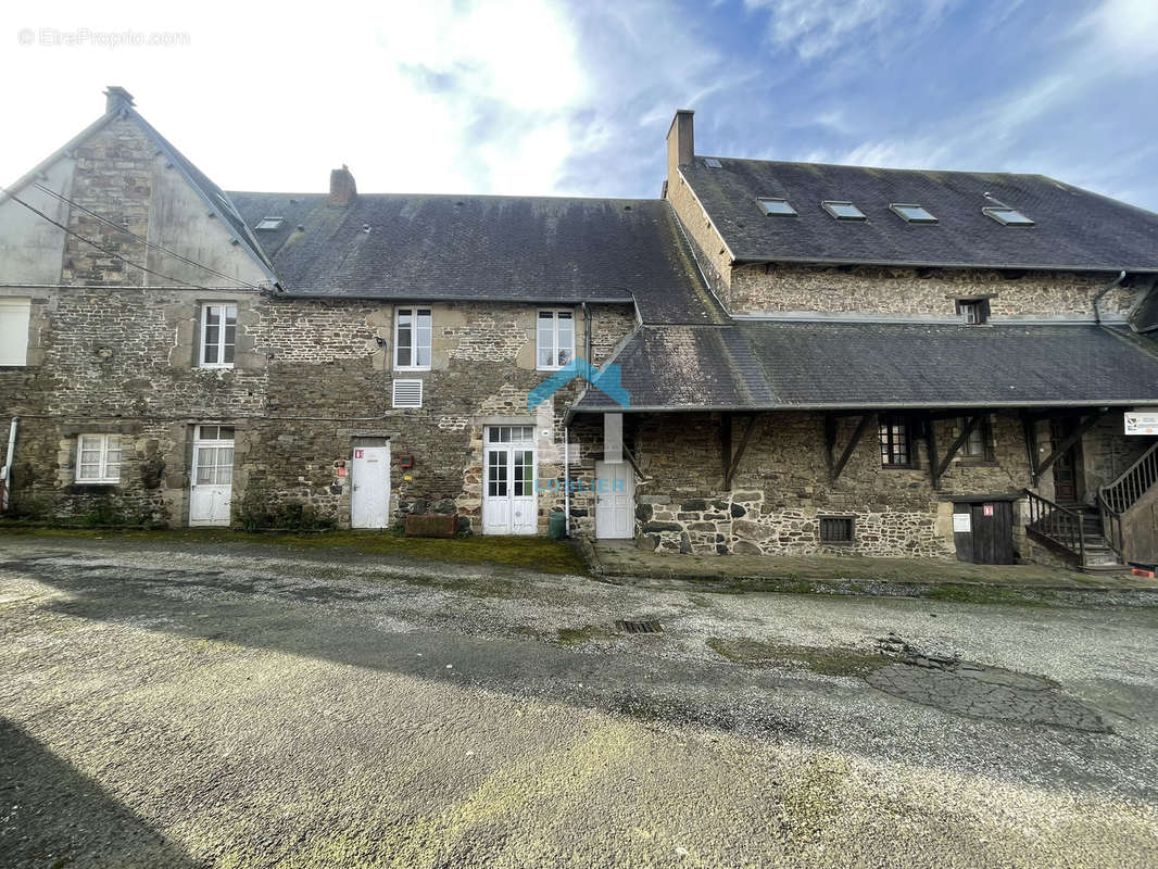 Maison à BARENTON