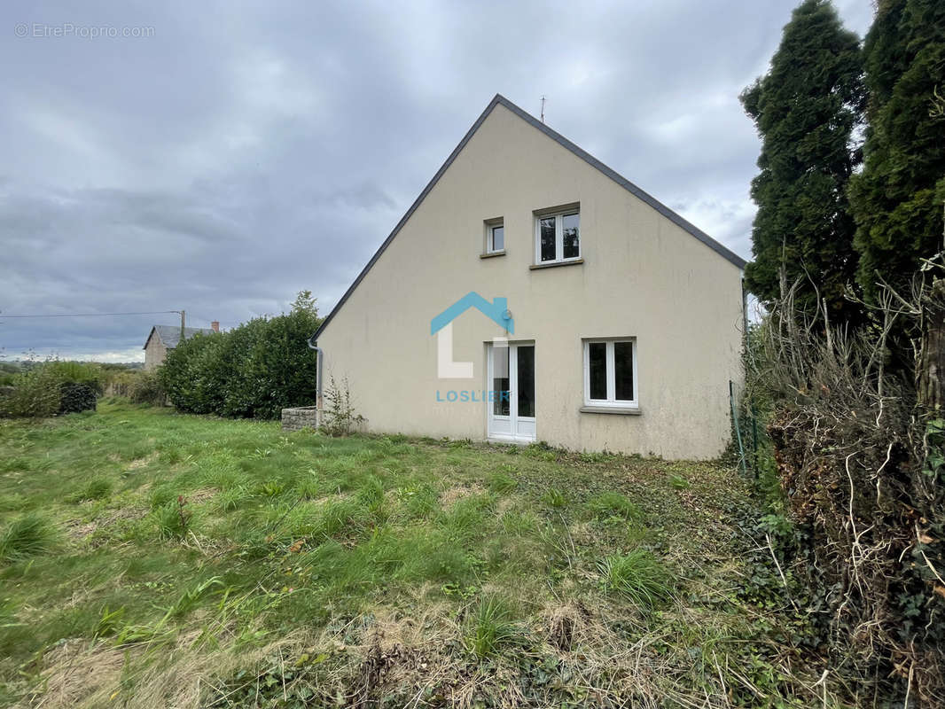 Maison à LE VAL-SAINT-PERE