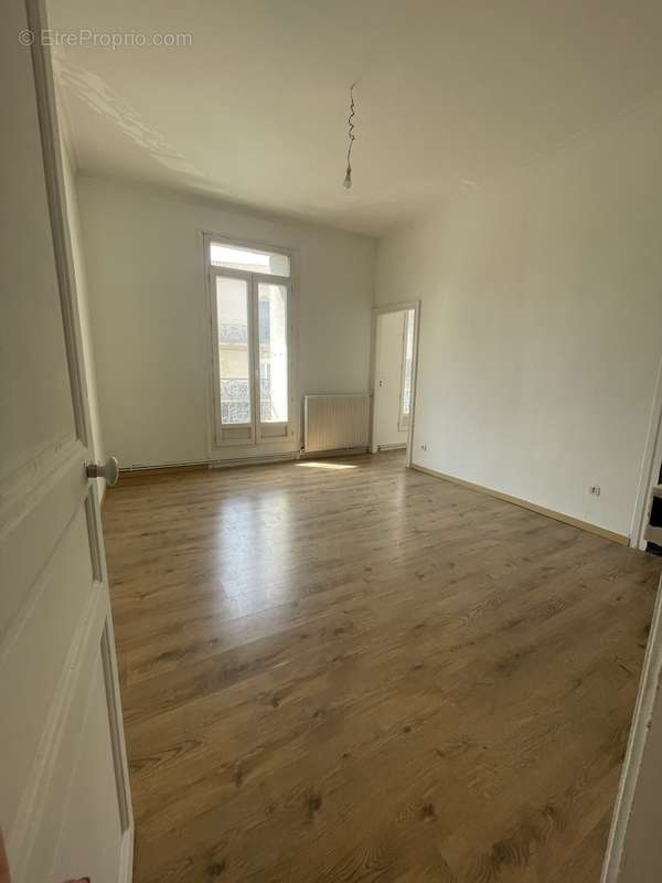 Chambre  - Appartement à BEZIERS