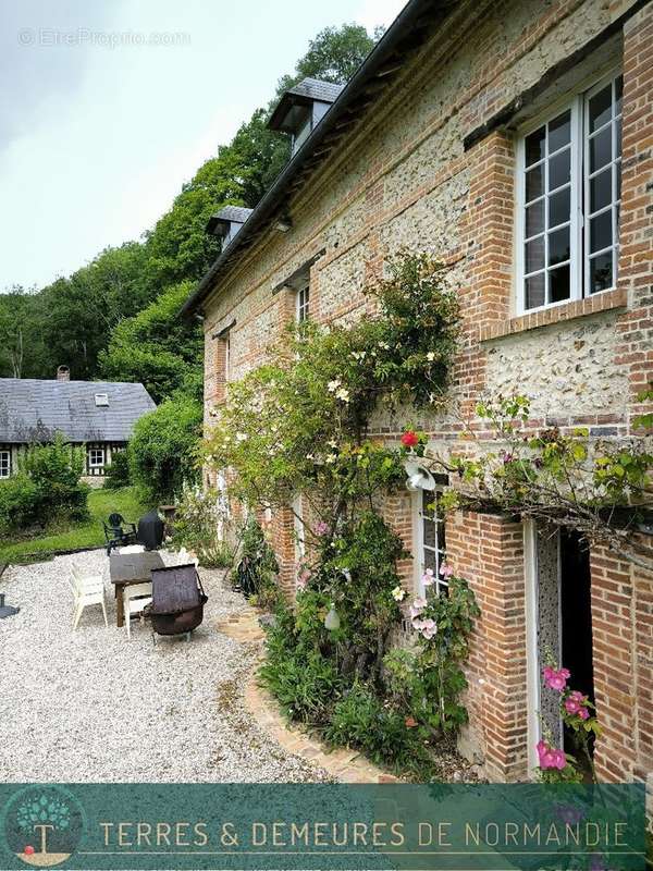 Maison à CORMEILLES