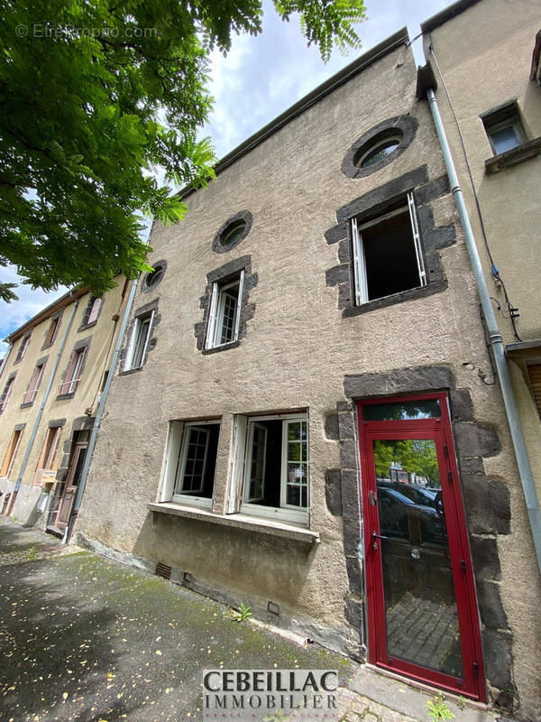 Maison à CLERMONT-FERRAND