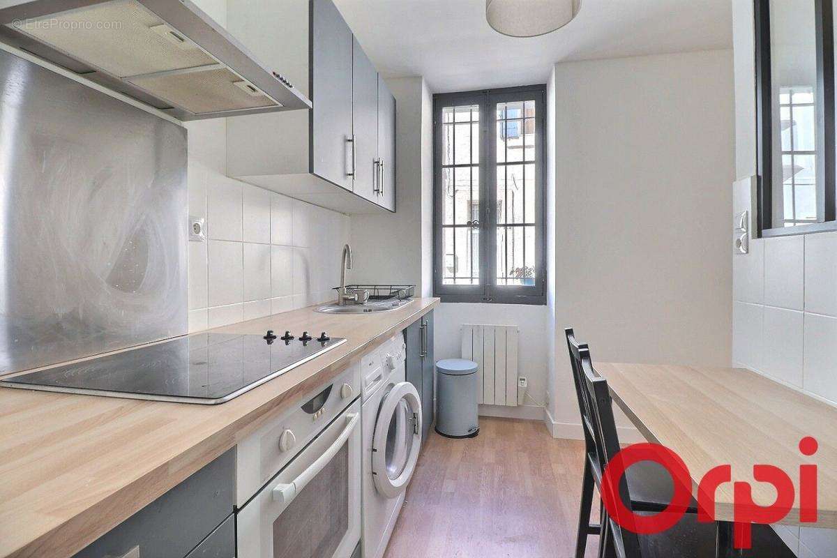 Appartement à MARSEILLE-7E