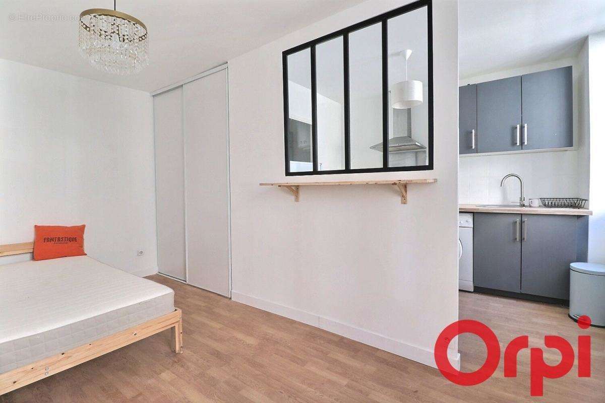 Appartement à MARSEILLE-7E