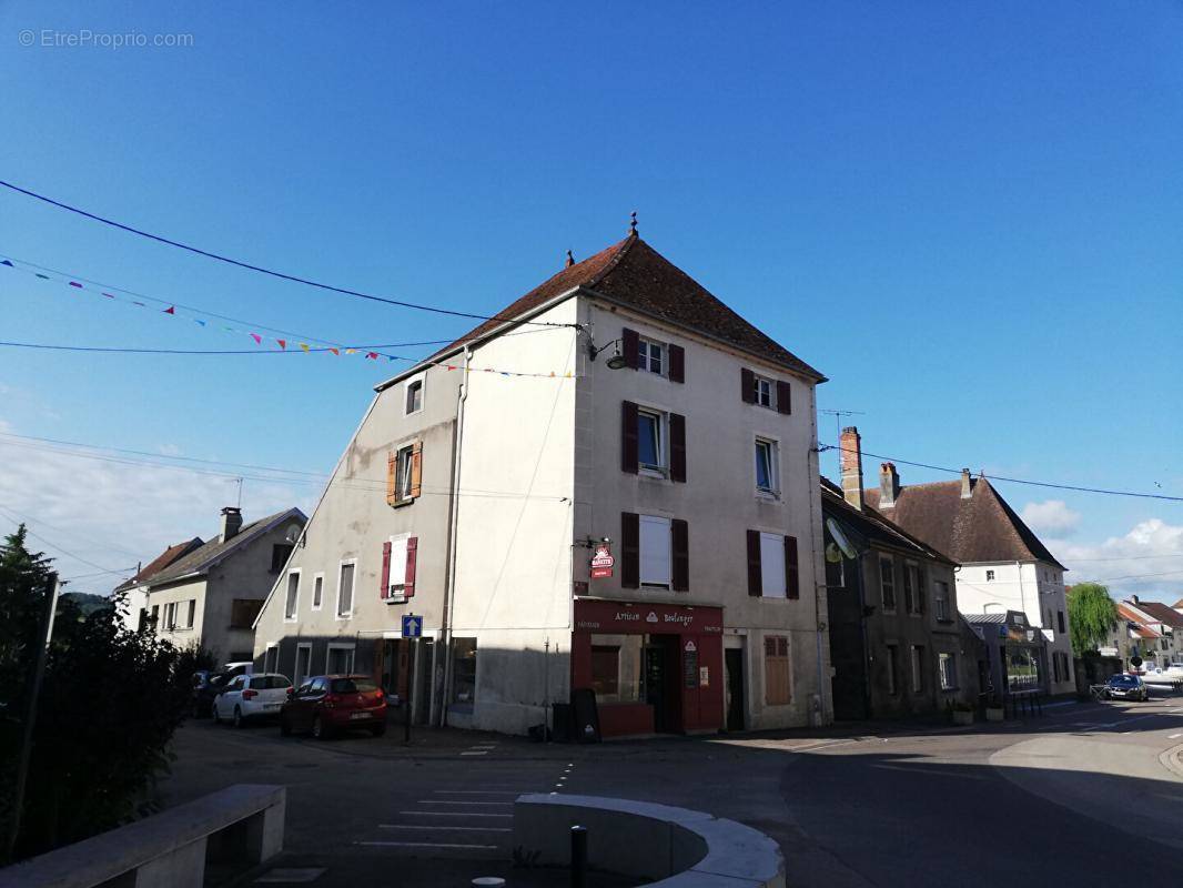 Appartement à FAVERNEY