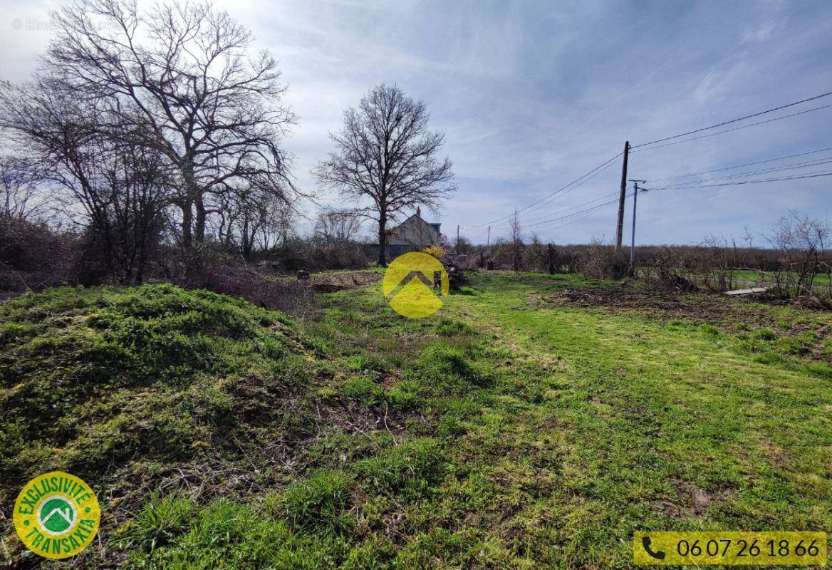 Terrain à JOUET-SUR-L&#039;AUBOIS