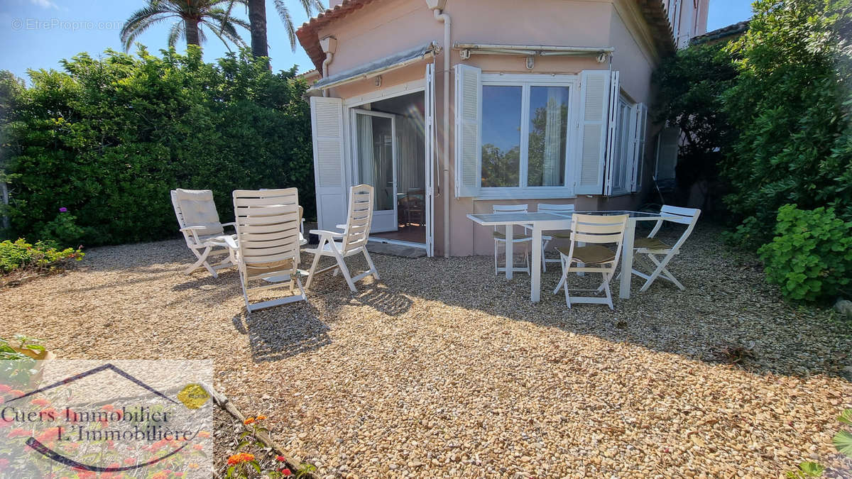 Appartement à HYERES