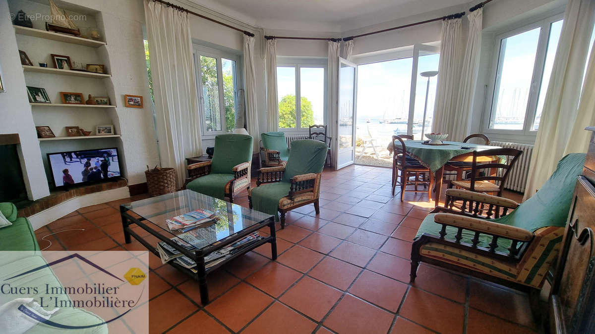 Appartement à HYERES