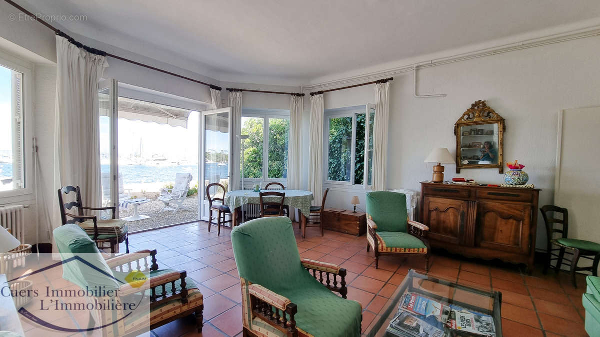 Appartement à HYERES