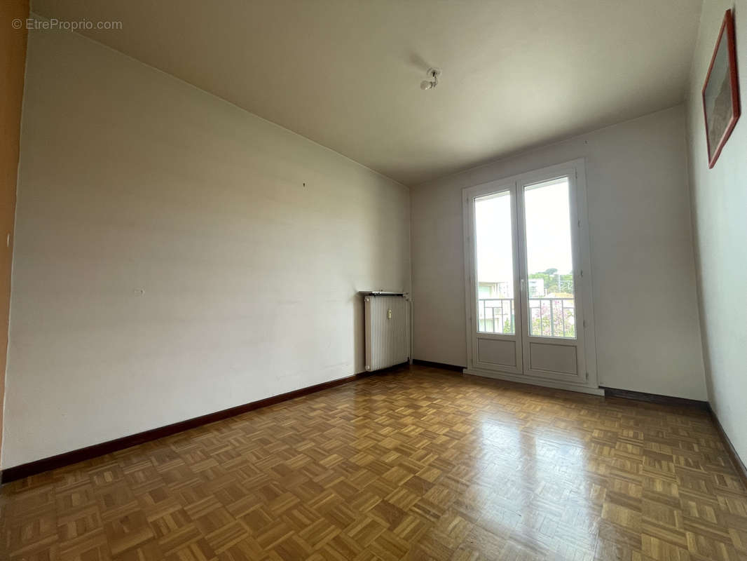 Appartement à MARSEILLE-11E