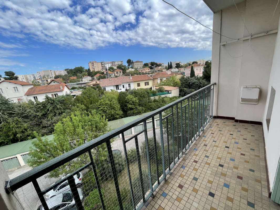 Appartement à MARSEILLE-11E