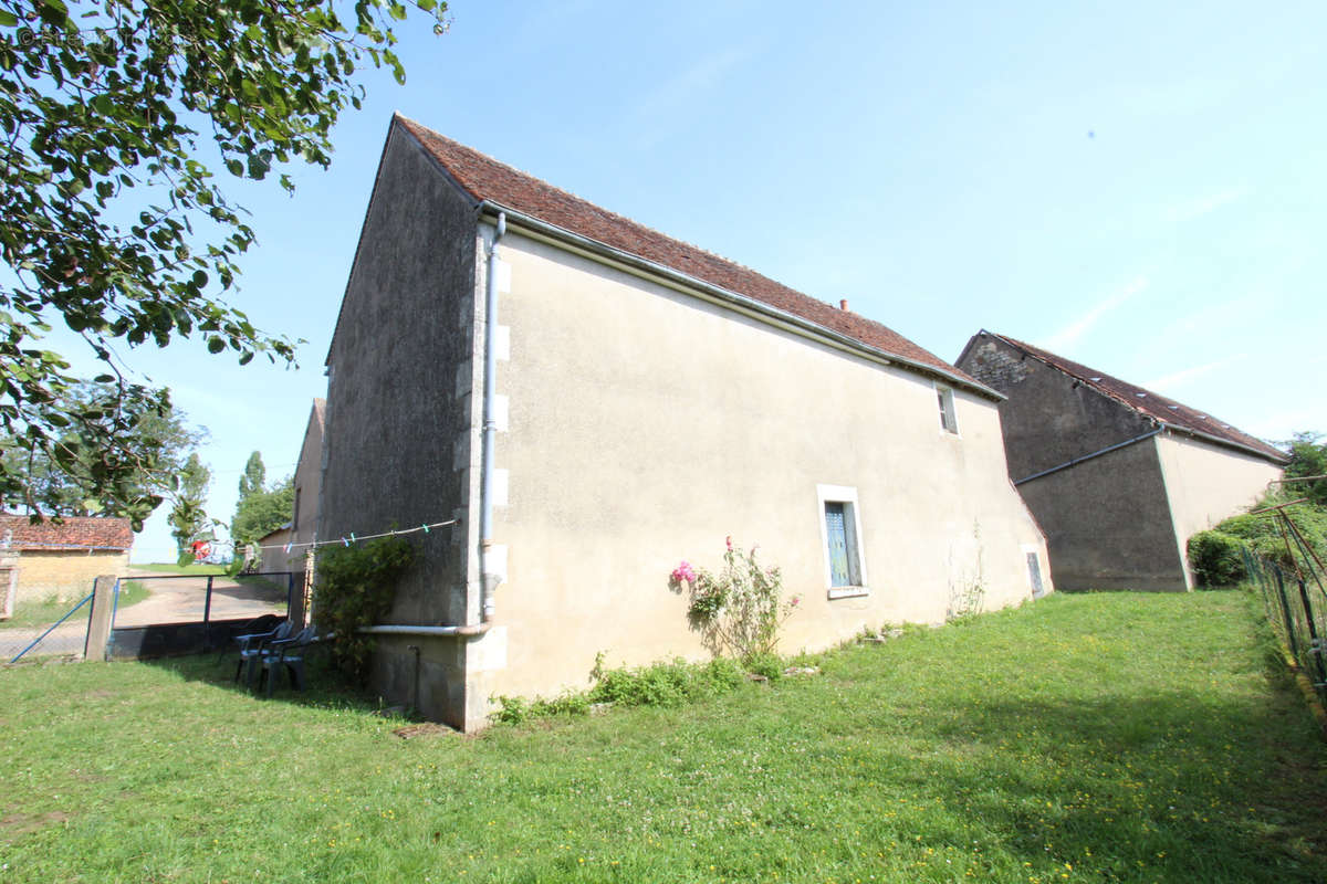 Maison à VARENNES-LES-NARCY