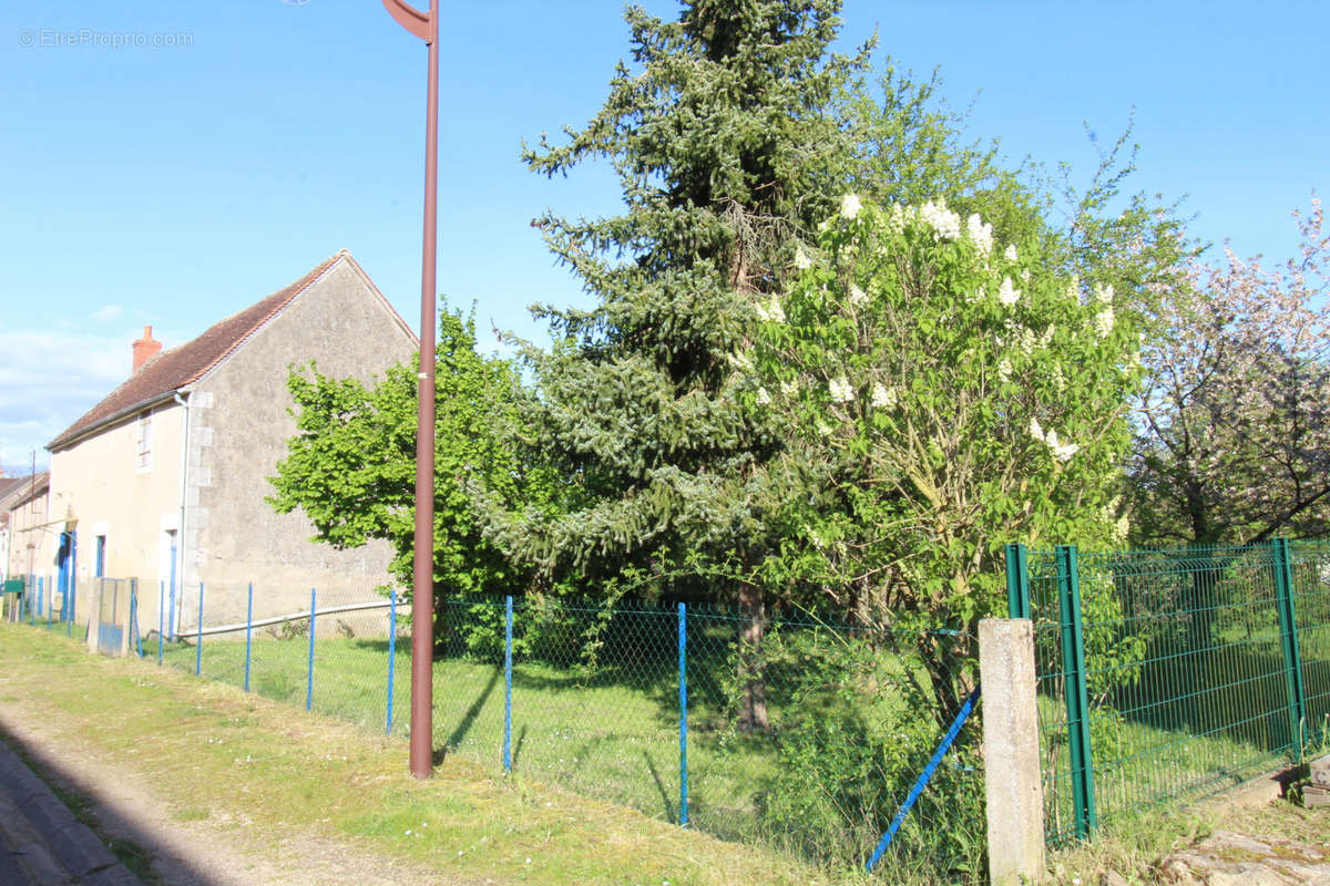 Maison à VARENNES-LES-NARCY