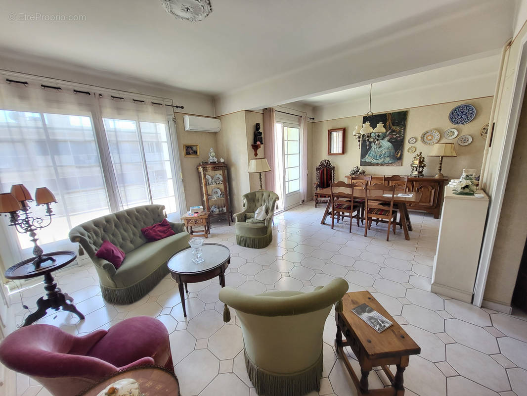 Appartement à HYERES