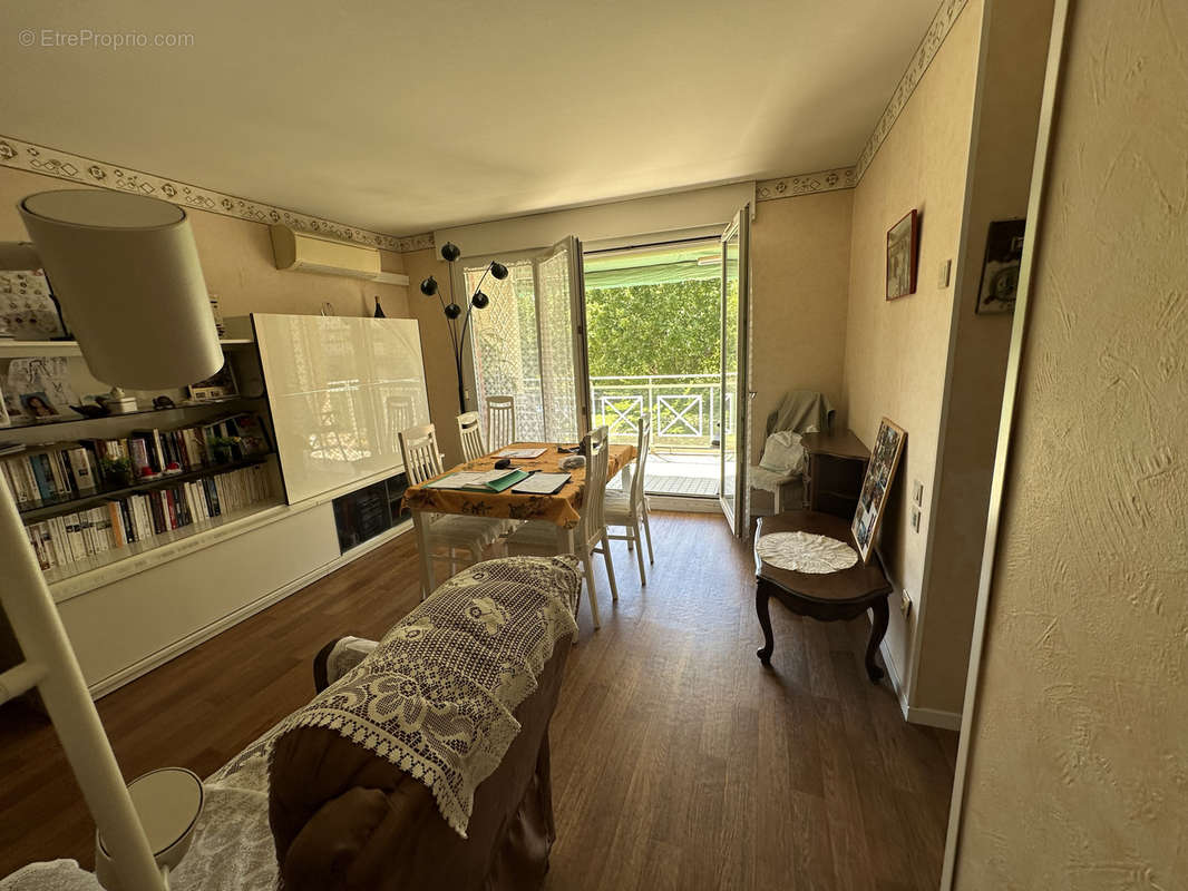 Appartement à HYERES