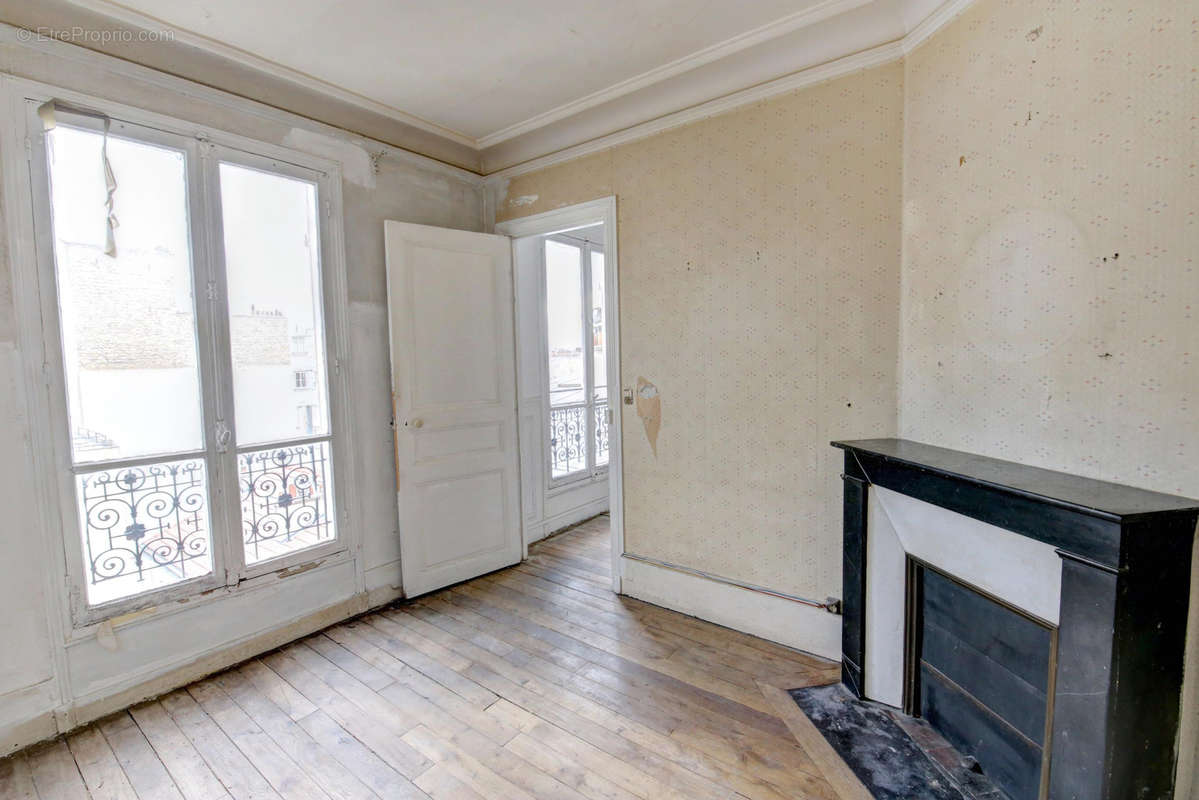 Appartement à PARIS-7E