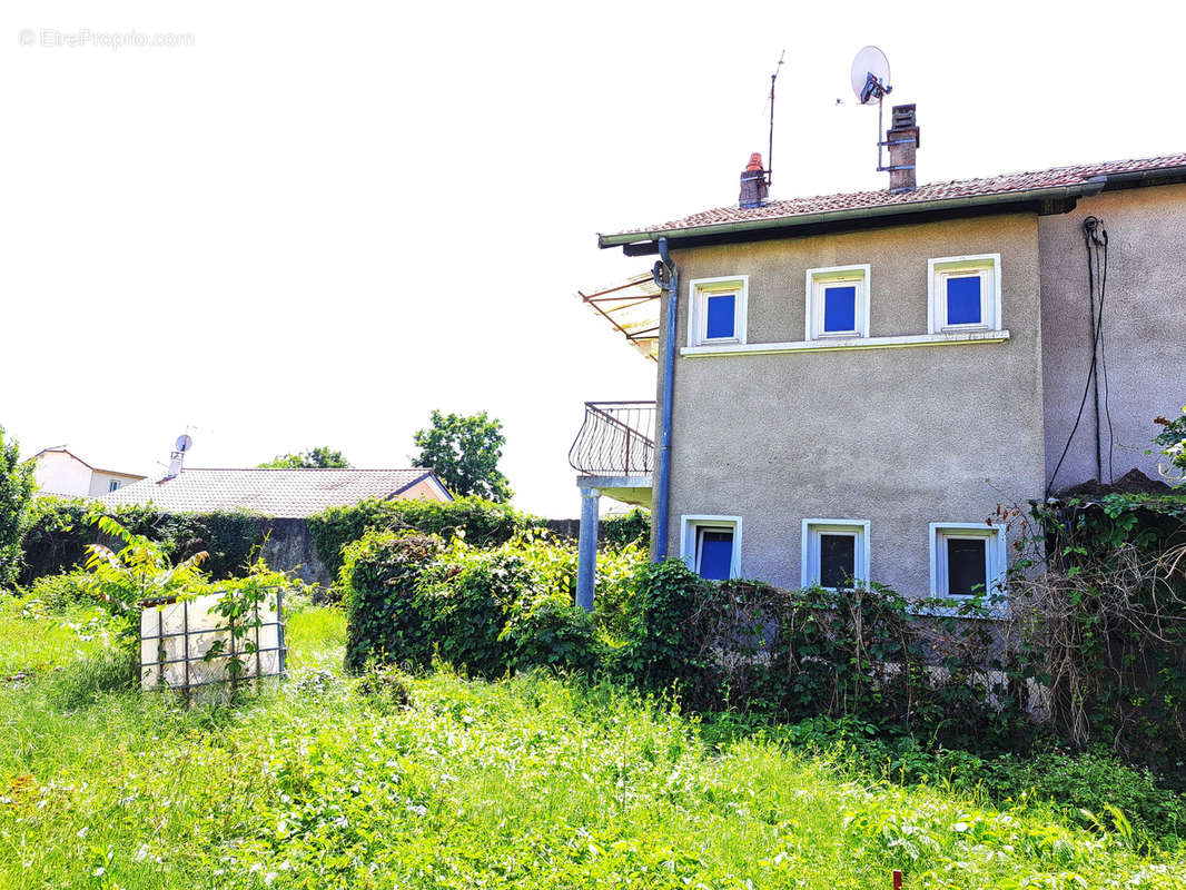 Appartement à PONT-DE-CHERUY