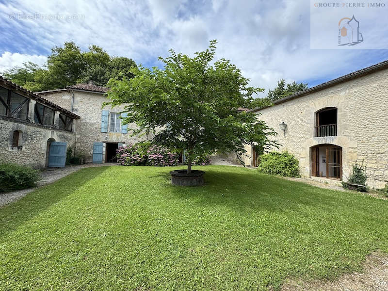 Maison à VERTEILLAC