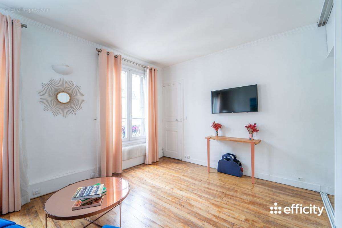 Appartement à PARIS-7E