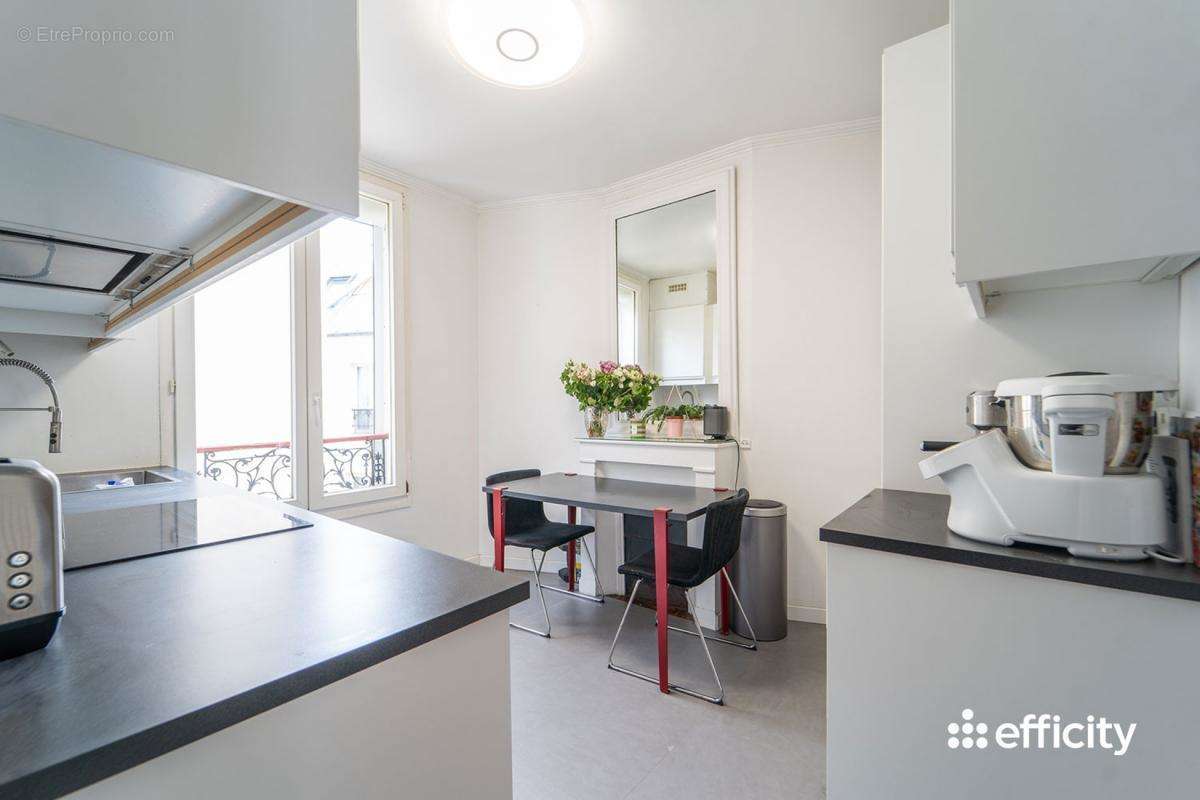 Appartement à PARIS-7E