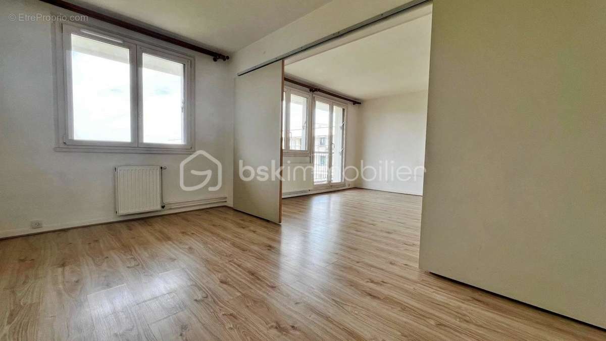 Appartement à CORBEIL-ESSONNES