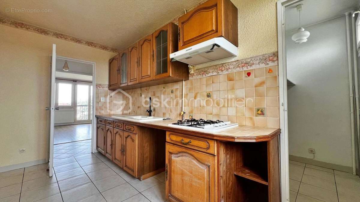 Appartement à CORBEIL-ESSONNES