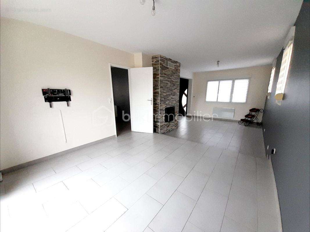 Appartement à MOURMELON-LE-GRAND