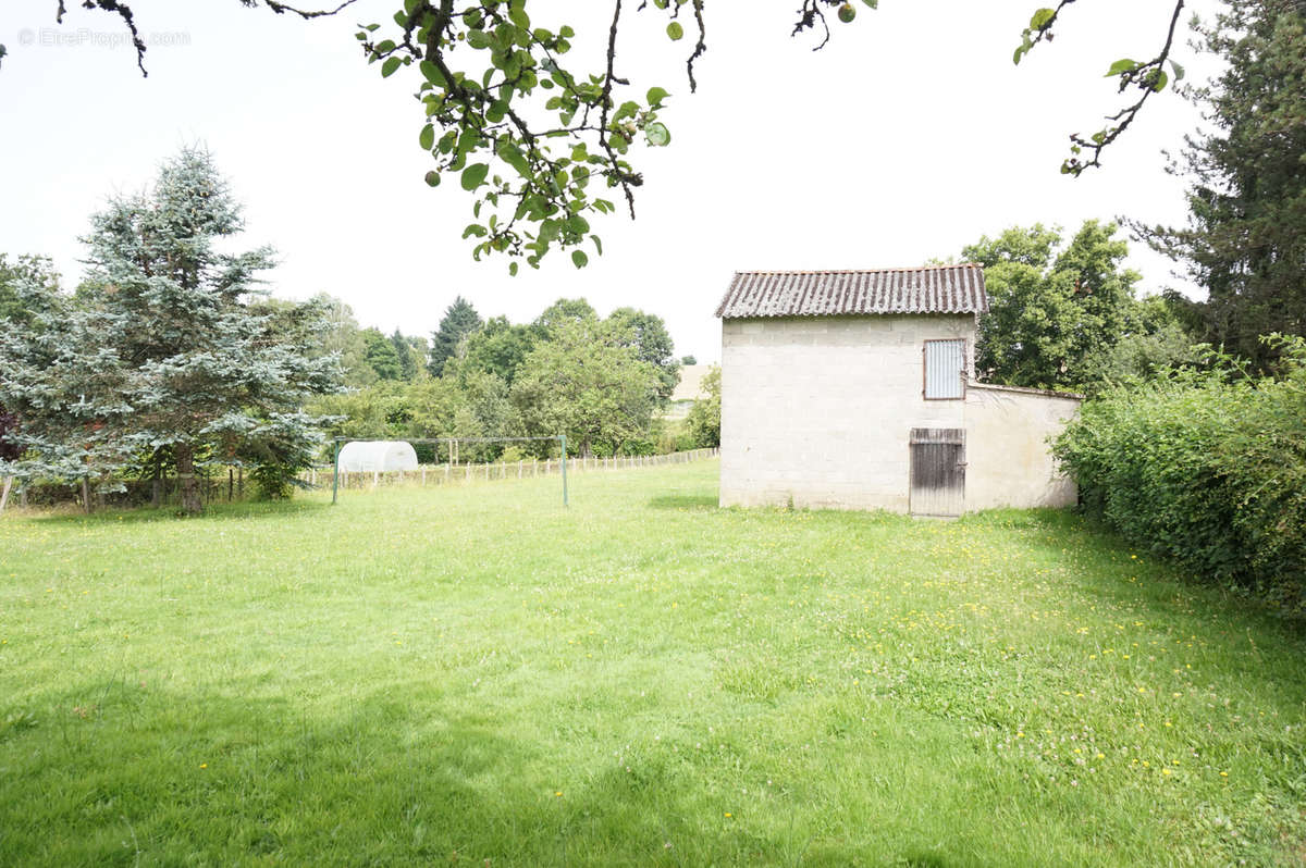 Maison à LUZY