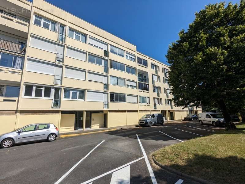 Appartement à CARBON-BLANC