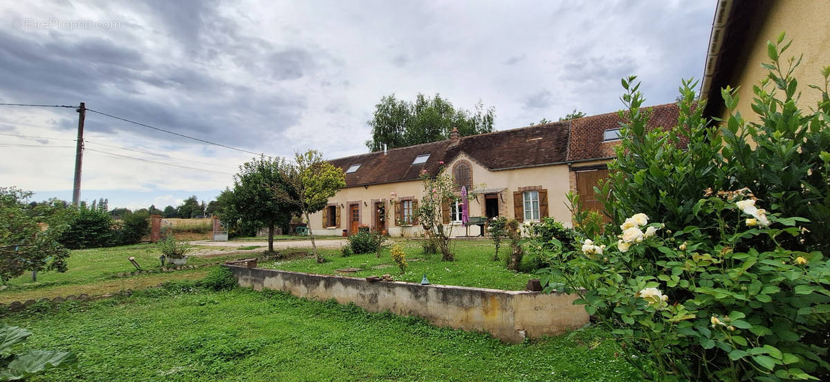 Maison à CORNANT