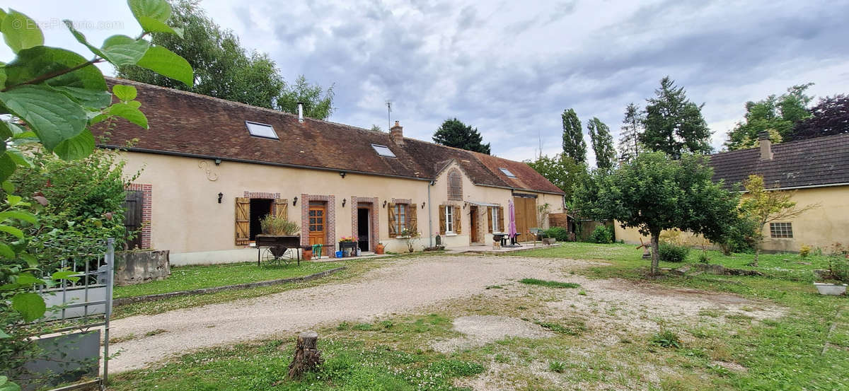 Maison à CORNANT