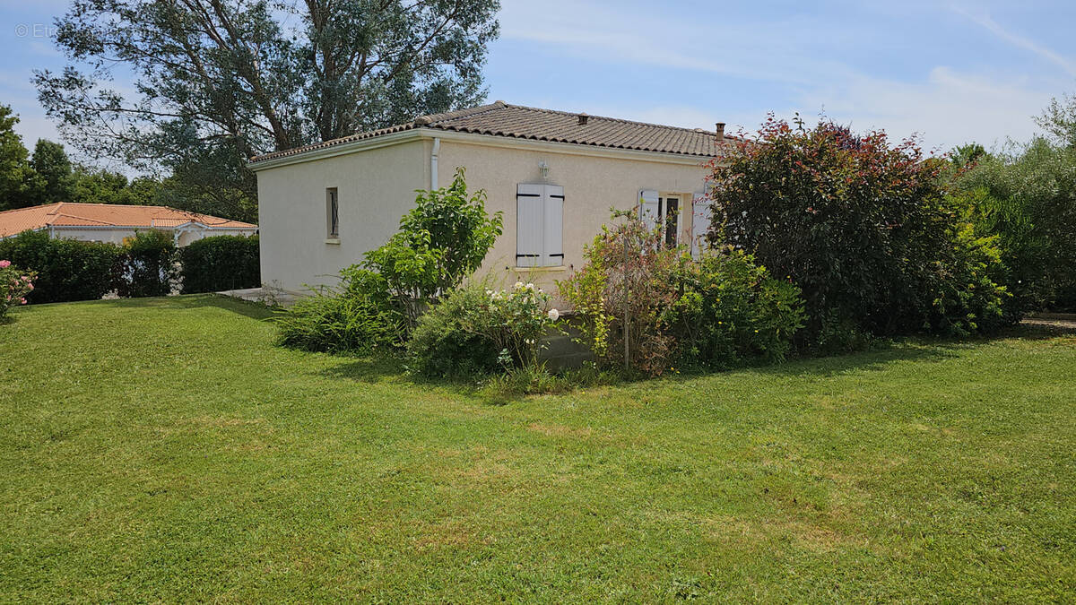 Maison à SEYCHES