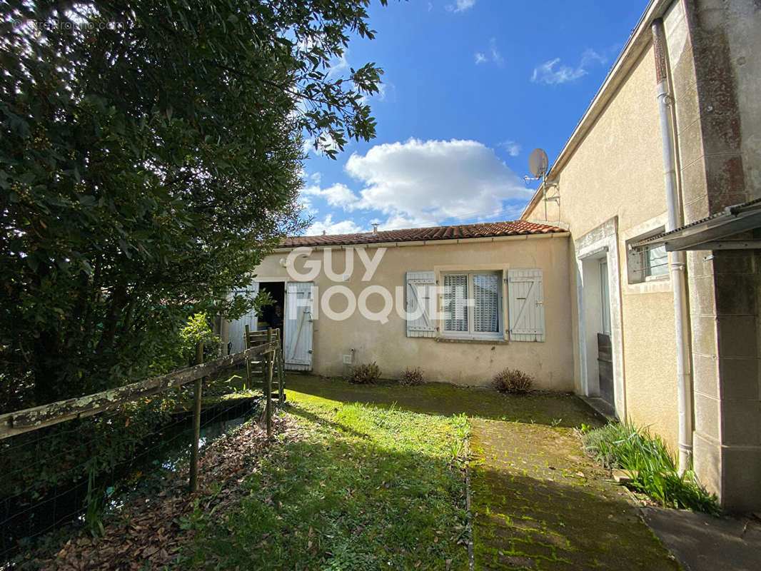 Maison à FONTENAY-LE-COMTE