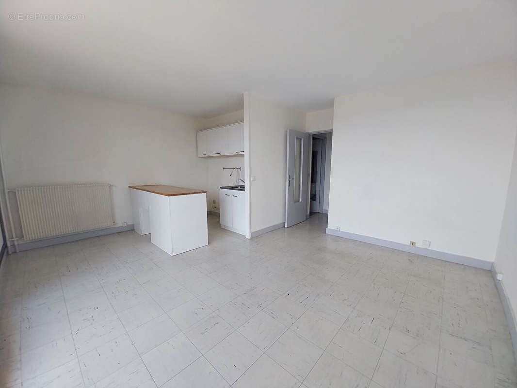 Appartement à NANTERRE