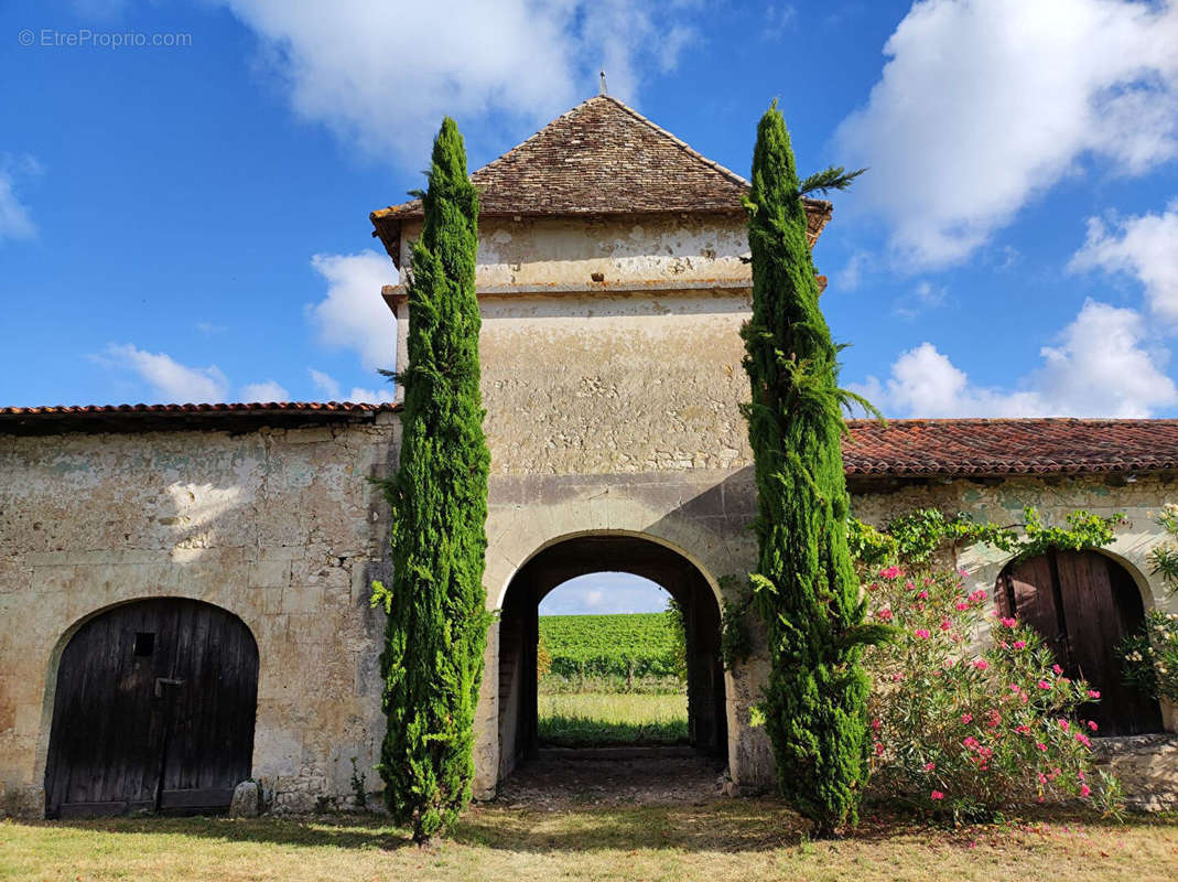 Maison à COGNAC