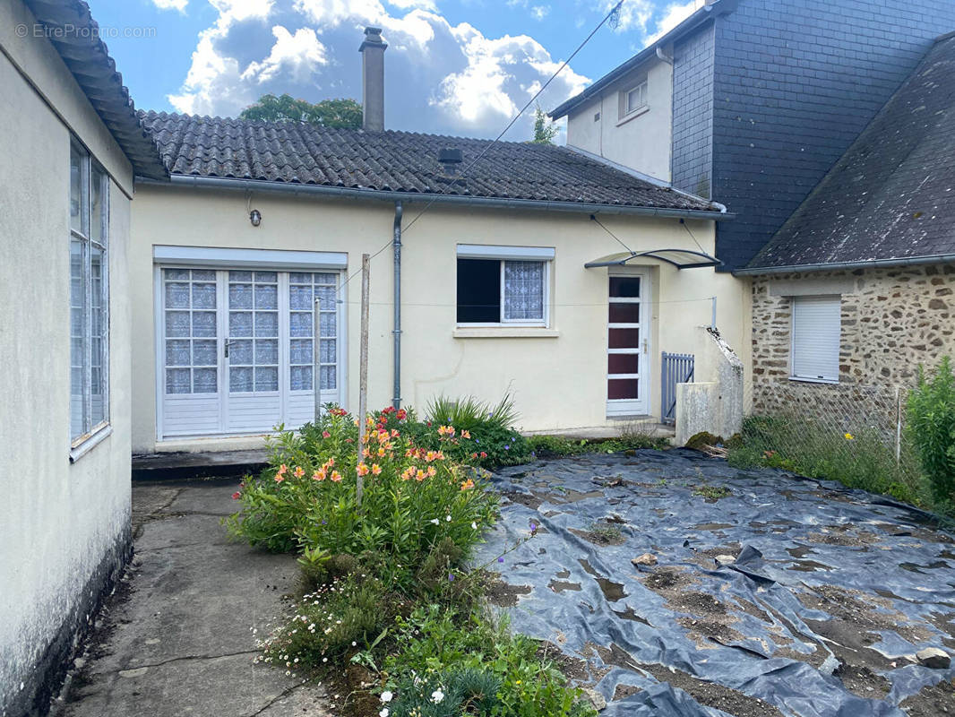 Maison à MAYENNE