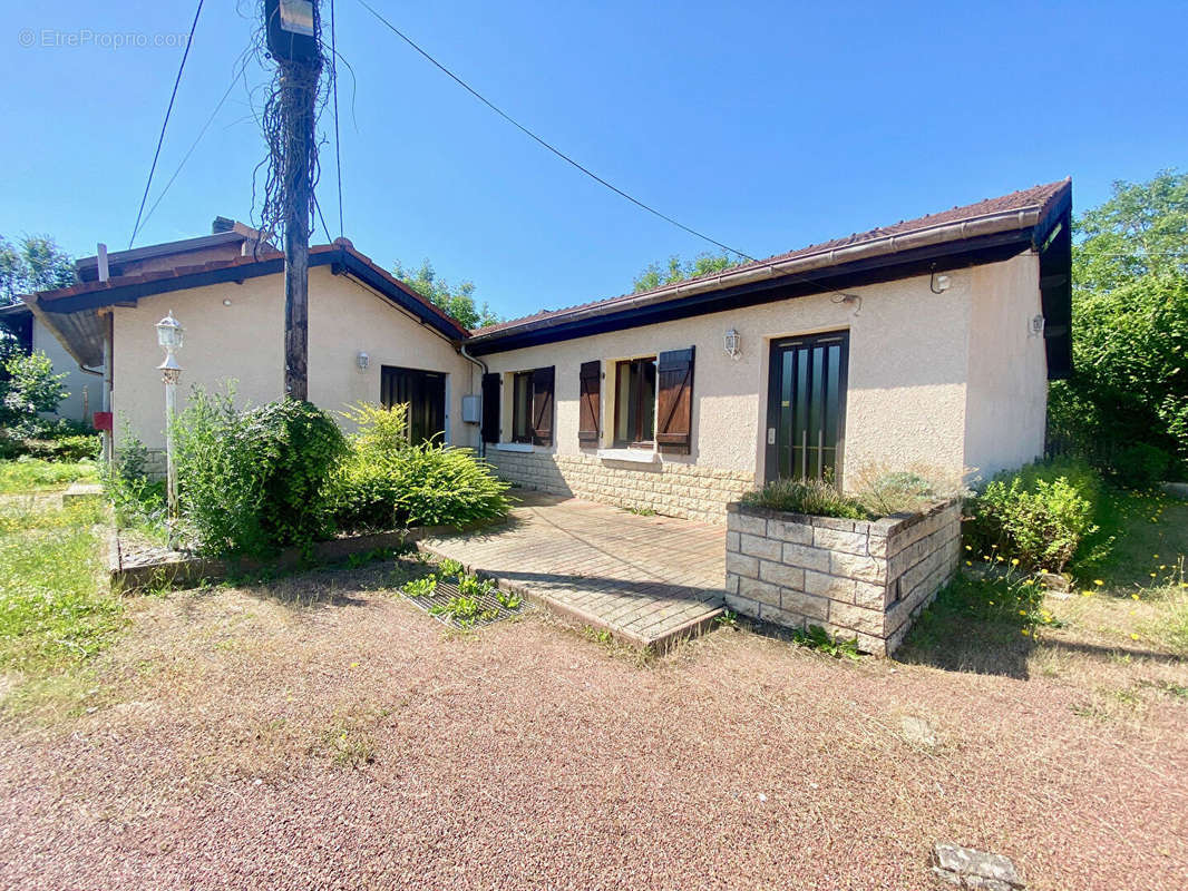 Maison à BOUZONVILLE