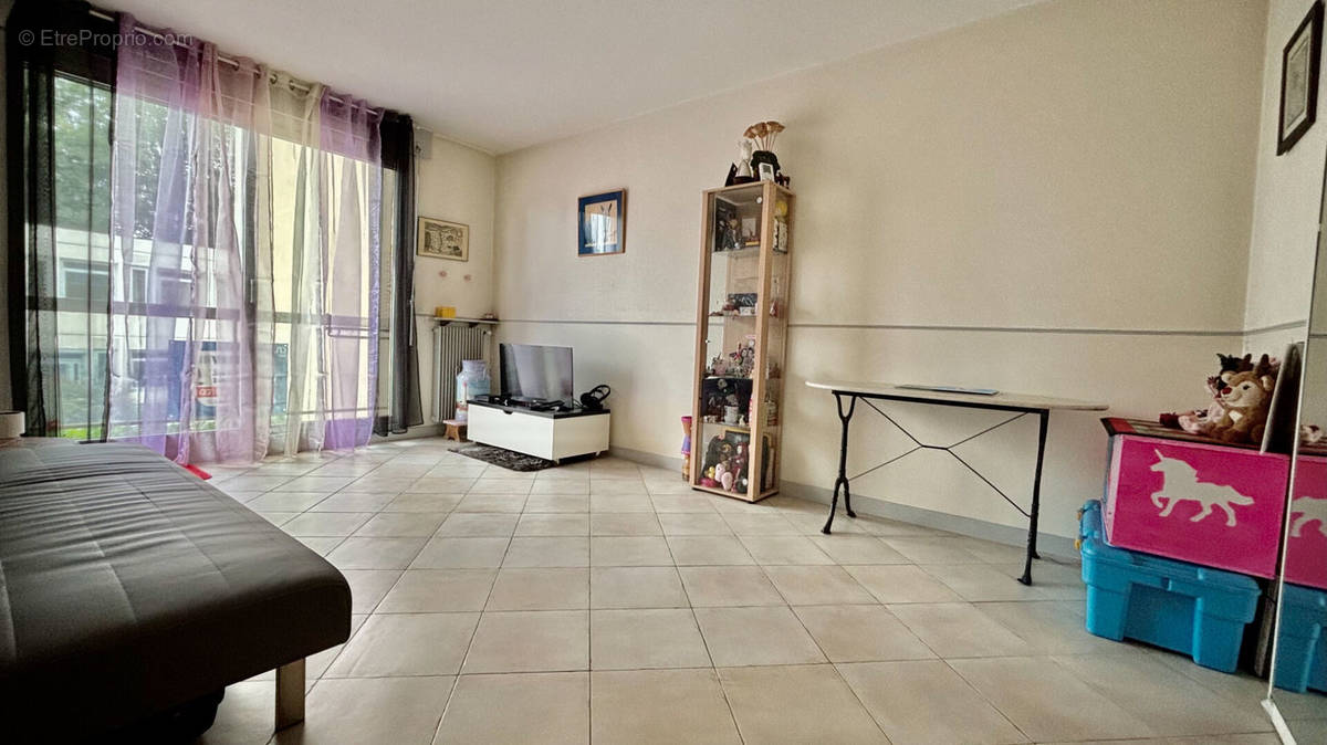 Appartement à CORBEIL-ESSONNES