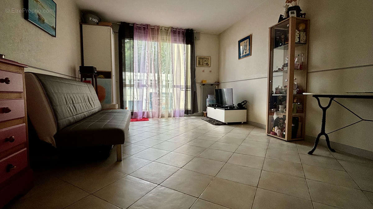 Appartement à CORBEIL-ESSONNES