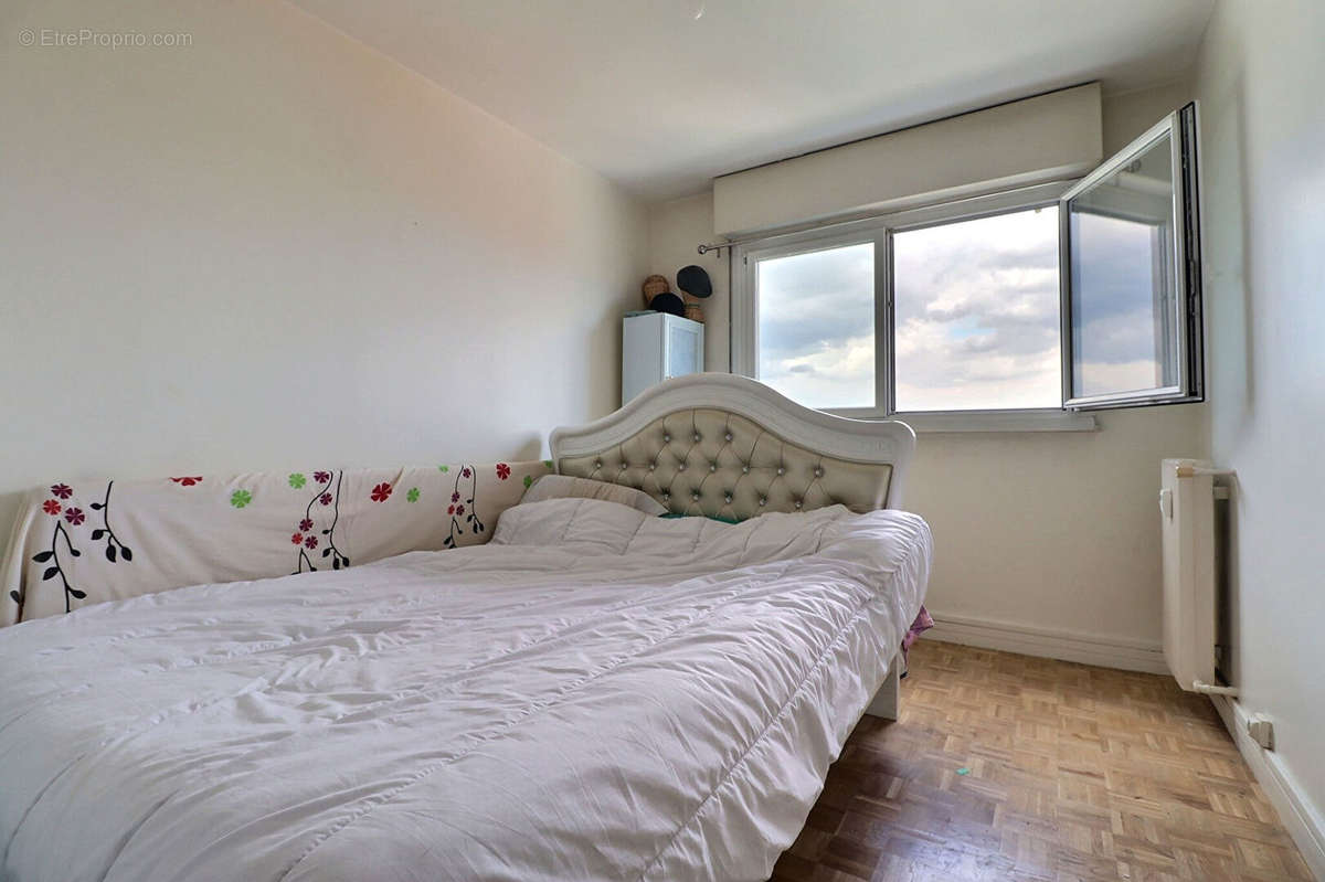 Appartement à AUBERVILLIERS