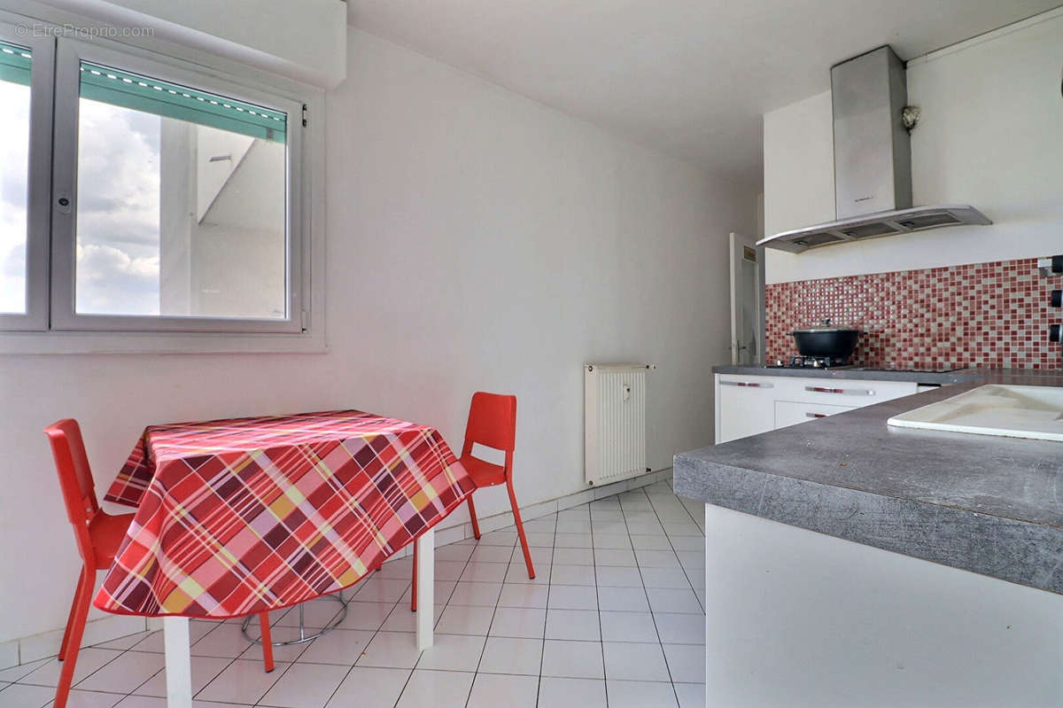 Appartement à AUBERVILLIERS