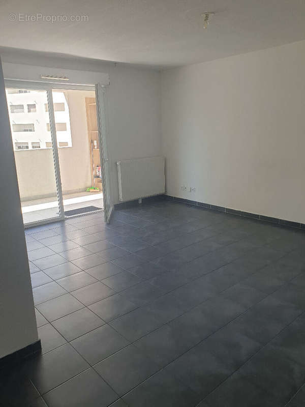 Appartement à MARSEILLE-3E